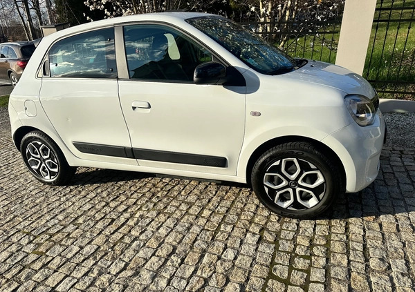 Renault Twingo cena 52000 przebieg: 18800, rok produkcji 2022 z Biała małe 121